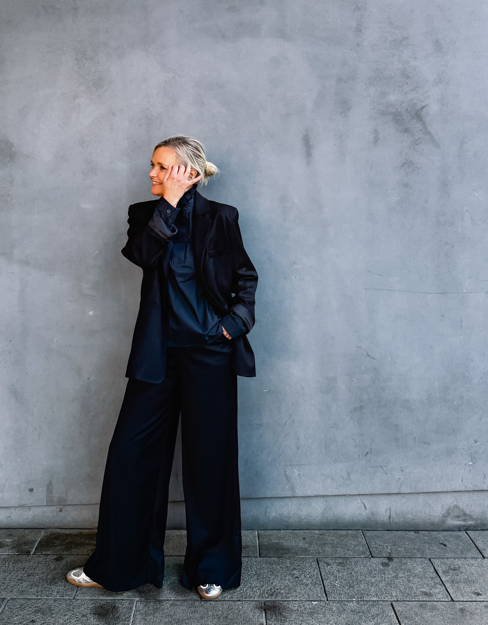 Re/Born Broek Viscose 'Charlie' - Dark Blue - Re/Born