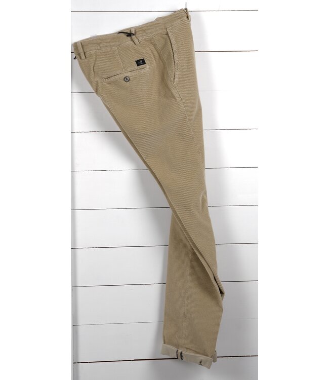 9PN2R 4973 VBE061 594