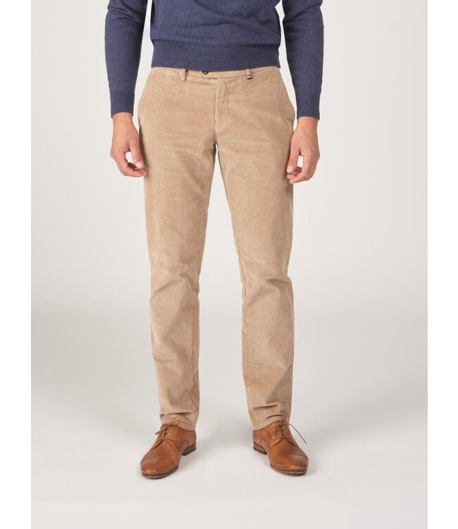 MAGNUS P53 CL420 DARK BEIGE