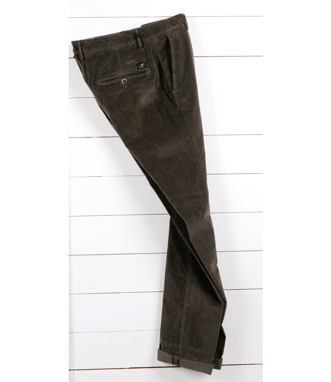 9PN2R 4973 VBE033 CL738