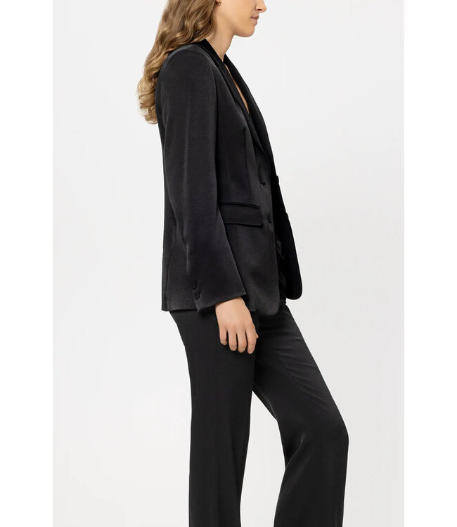 438044/1694 cl 10 black