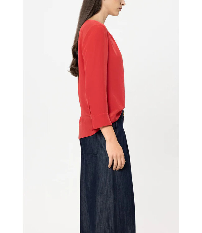 237504/3597 cl 458 cherry red