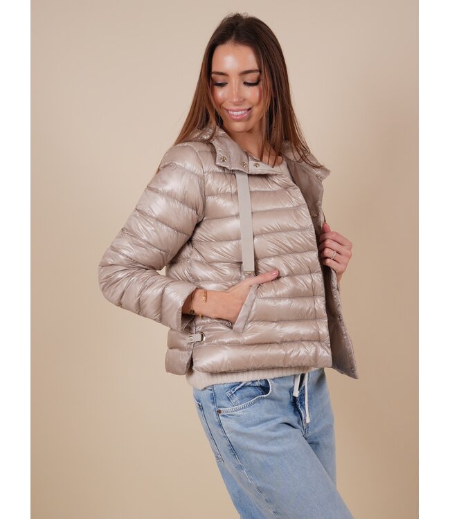 PI001994D 12017Z cl 1985 chantilly