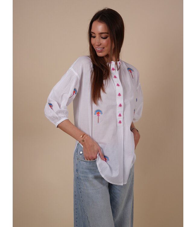 Sassafras blouse white/fan palm embr.