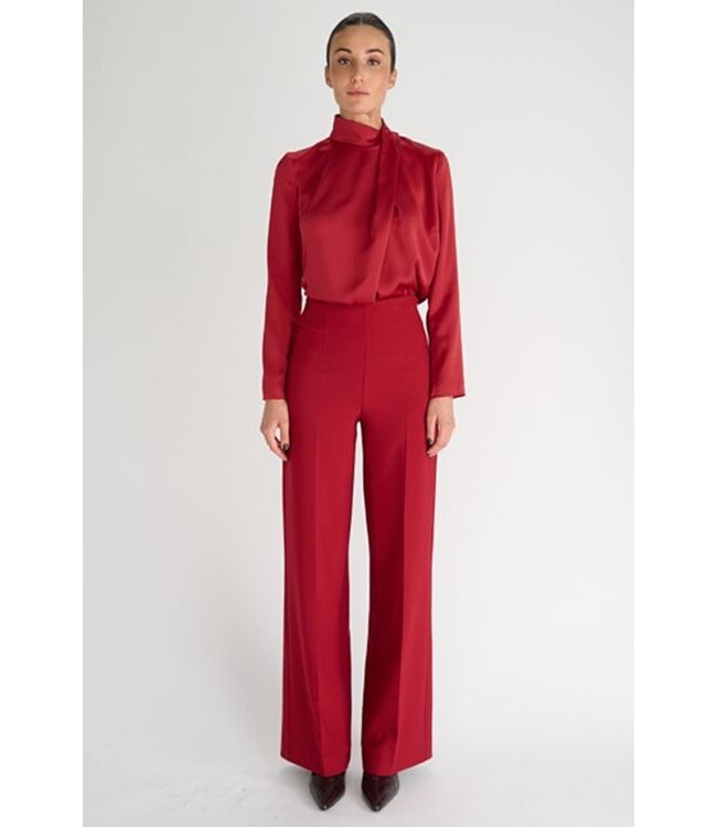 Merol deep red