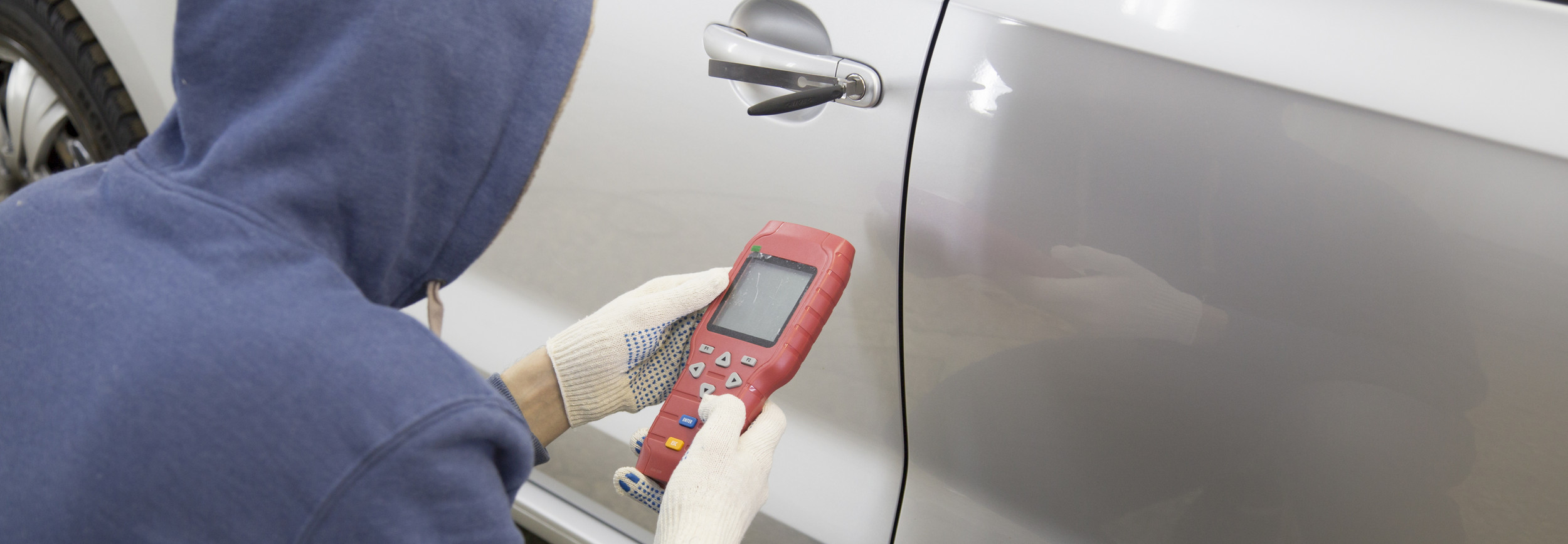 Is uw auto met keyless entry veilig voor een relay attack? Met een ...