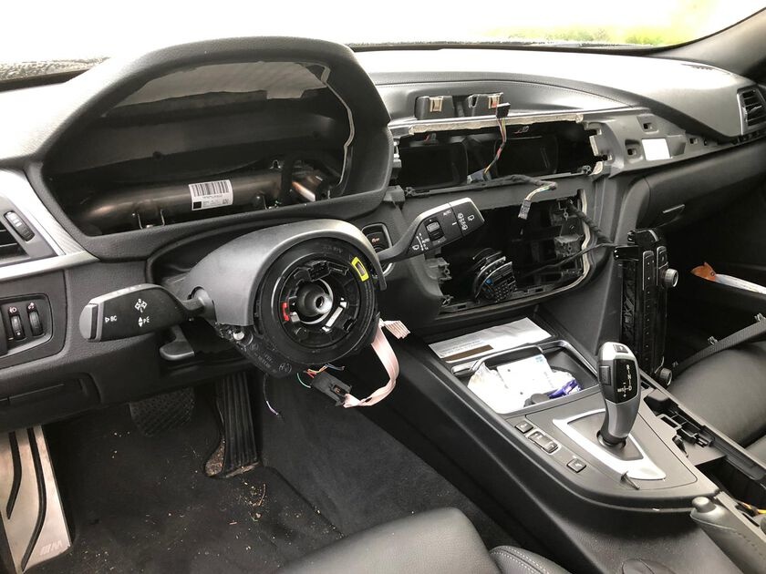 Autodieven strippen vijf BMW's in één nacht