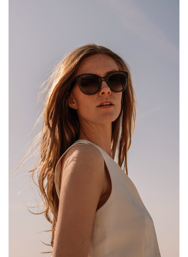 iKKi zonnebril Claire 41-2 Transparent Grey/Gradient Brown