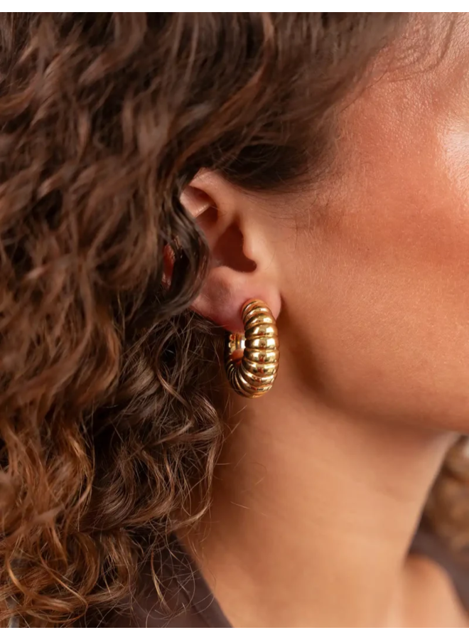 LOTT. oorbellen Horizontal Bumps M Goud Verguld