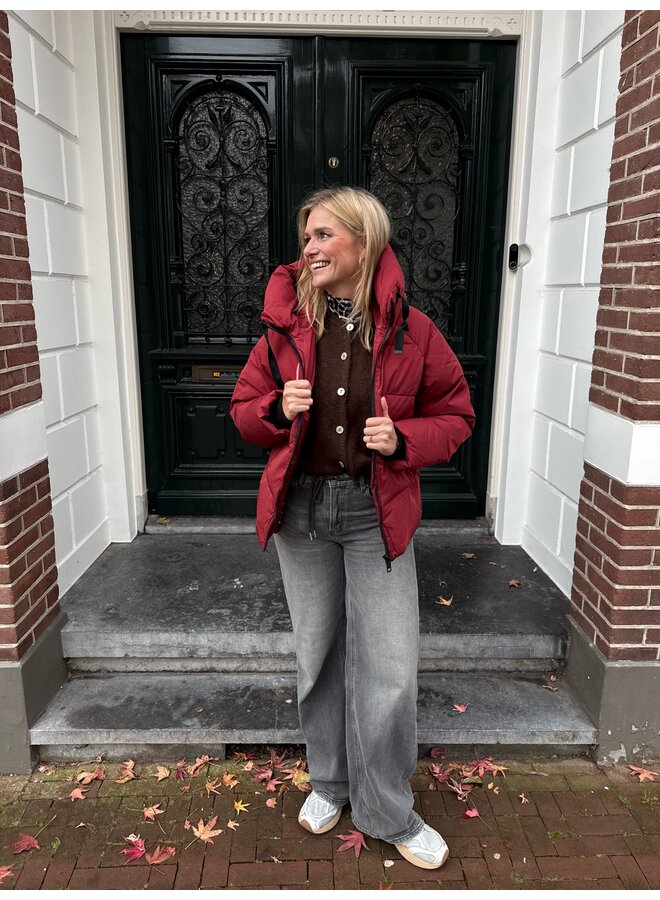 Jas Pavinaria Short Syrah