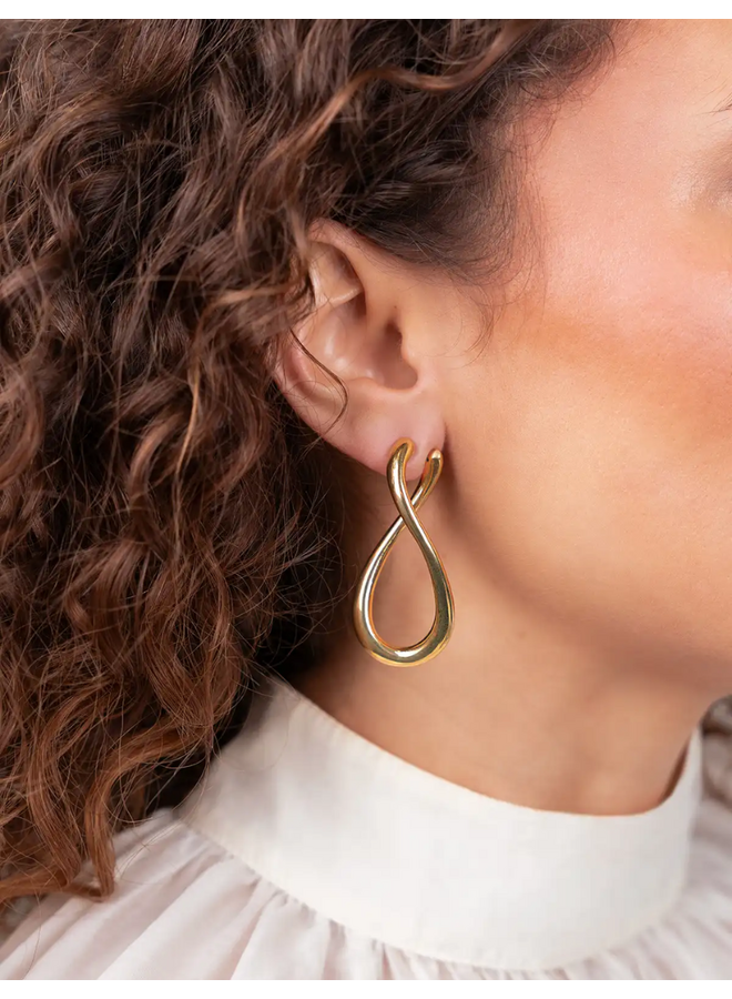 LOTT. oorbellen Bridget M Goud Verguld