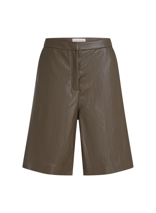 Short Phebe Teak
