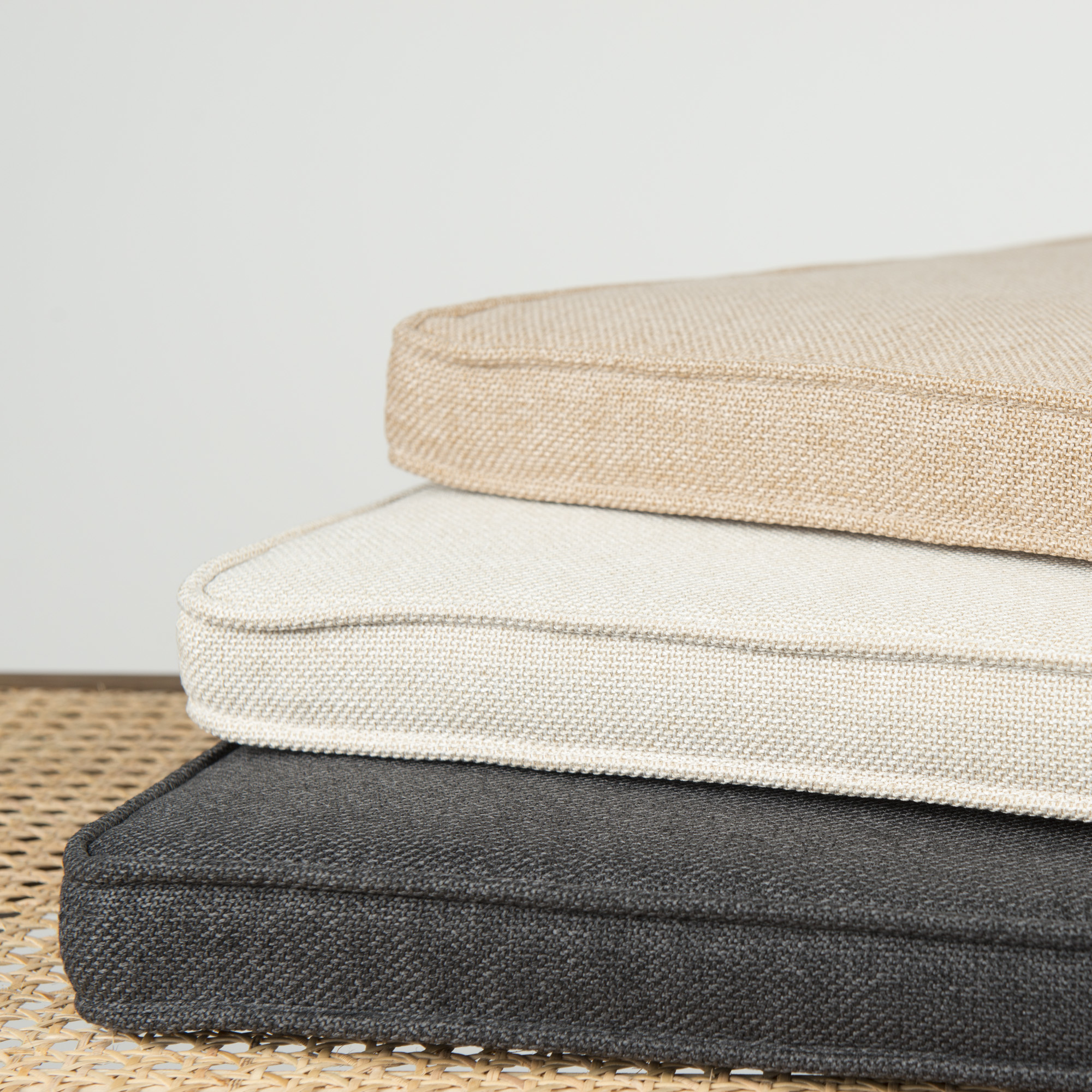 Easy Lounge Cushion Light Brown DETJER the stylish chair.