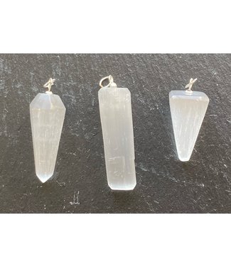 Pendentif sélénite de différentes formes