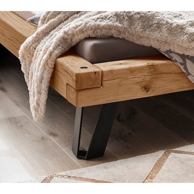 TPT Möbel Industrieel Balkenbed Jeno - massief geolied wild eiken