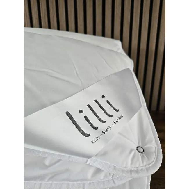 Lilli Furniture Peuter dekbed 4 seizoenen  120x150 cm