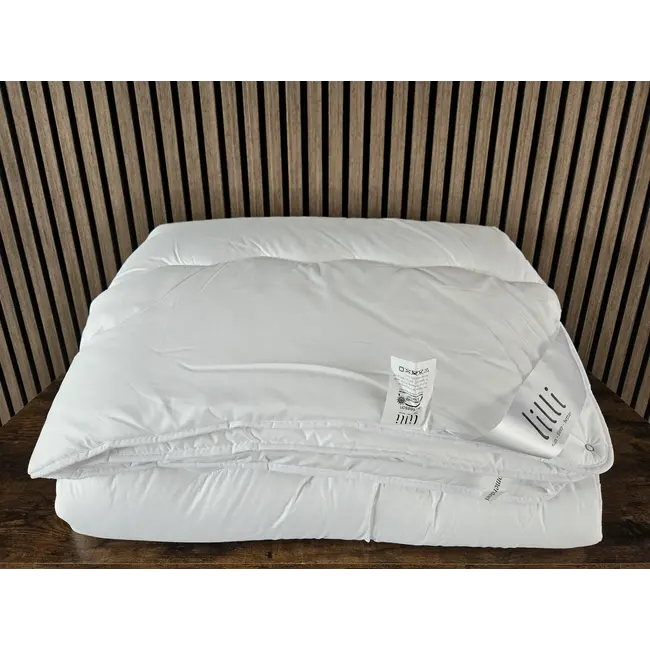 Lilli Furniture Peuter dekbed 4 seizoenen  120x150 cm