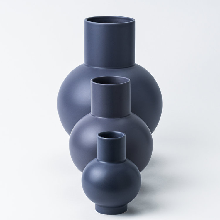 raawii Raawii vase Strøm large dark blue