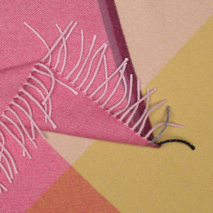 Vitra Vitra deken Colour Block roze beige