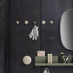 Muuto Muuto mirror Framed small green