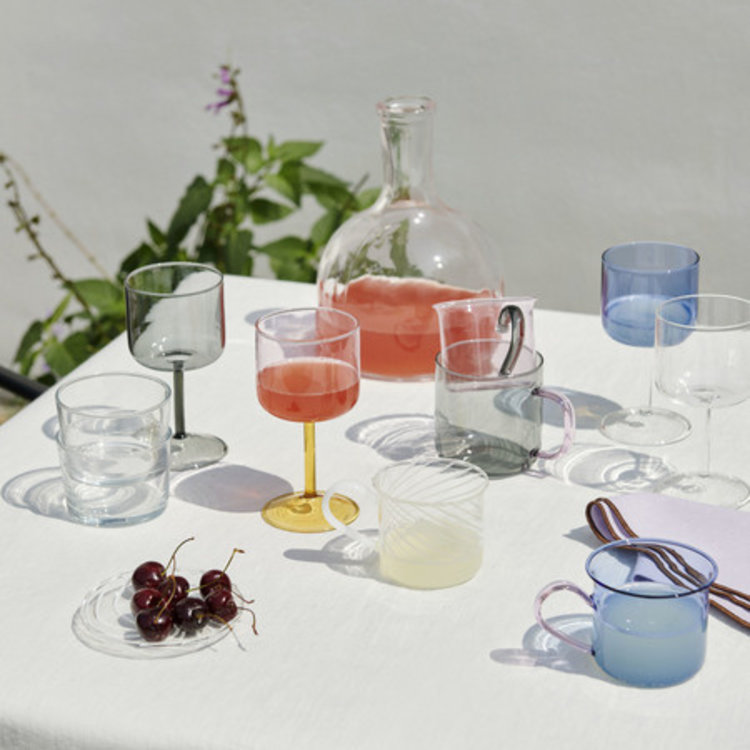 HAY HAY wijnglas set van 2  Tint blauw helder