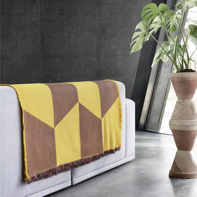 Muuto Muuto throw  Sway mustard