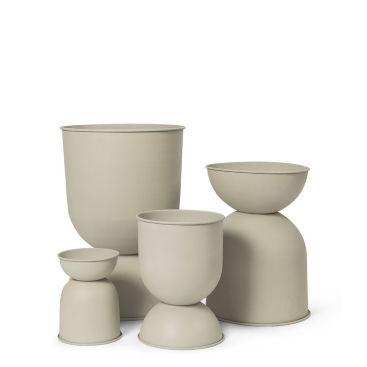 ferm LIVING Hourglass plant pot medium cashmere