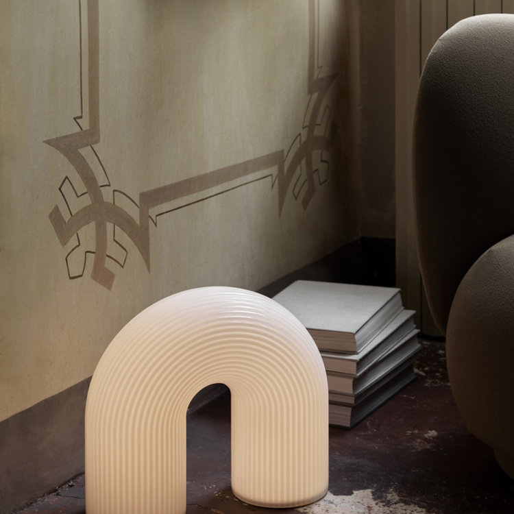 ferm LIVING Glazen vloerlamp Vuelta