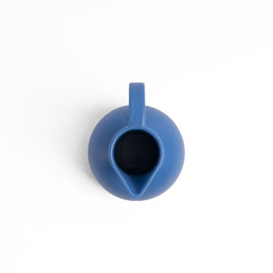 raawii Strøm jug small electric blue