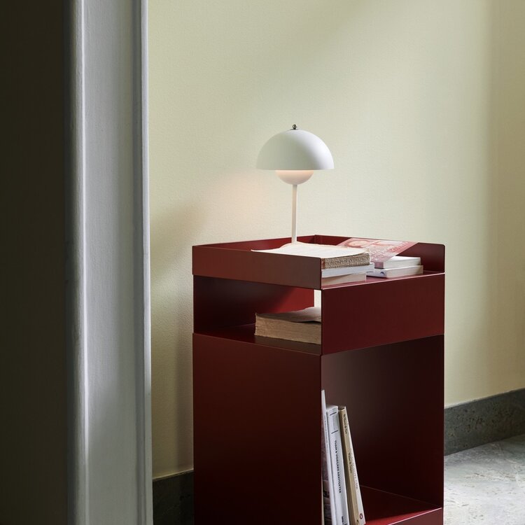 &Tradition Side table Rotate red