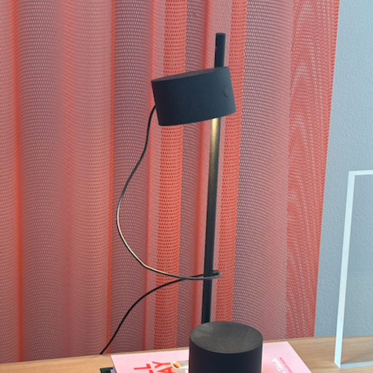 Muuto Muuto table lamp Post black