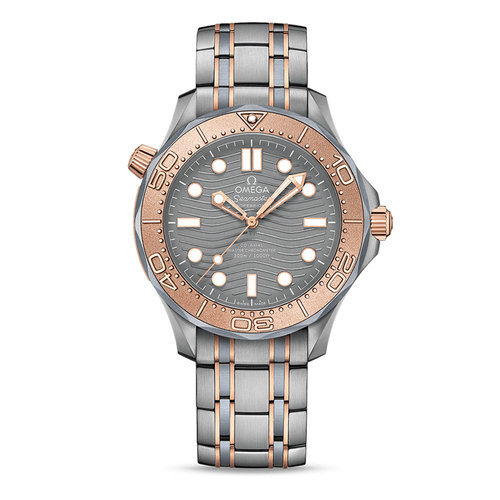 Omega Seamaster Diver 300M Co-Axial in titanium met roségoud Leon Martens Juwelier