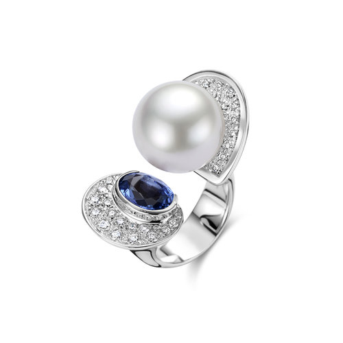 Leon Martens ring in witgoud met diamant, saffier en Zuidzee parel Leon Martens Juwelier Leon Martens ring in witgoud met diamant, saffier en Zuidzee parel Leon Martens Juwelier