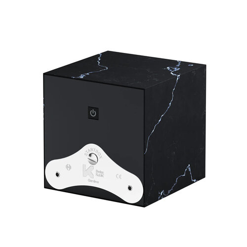 Swiss Kubik Startbox Metamorphik watch winder in zwart ABS kunststof Leon Martens Juwelier