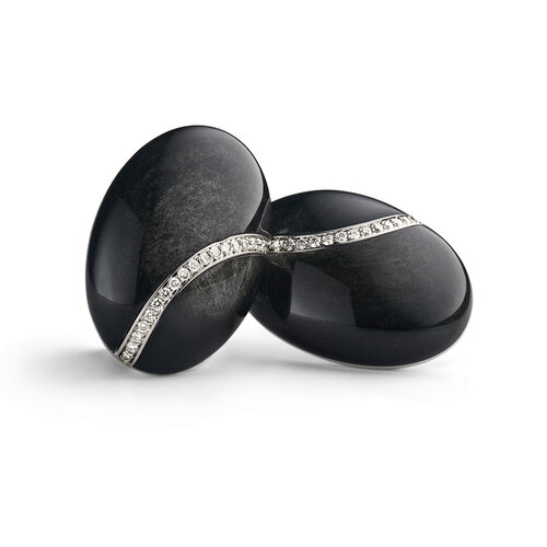 Scarabeo oorhangers in witgoud met obsidiaan en diamant Leon Martens Juwelier