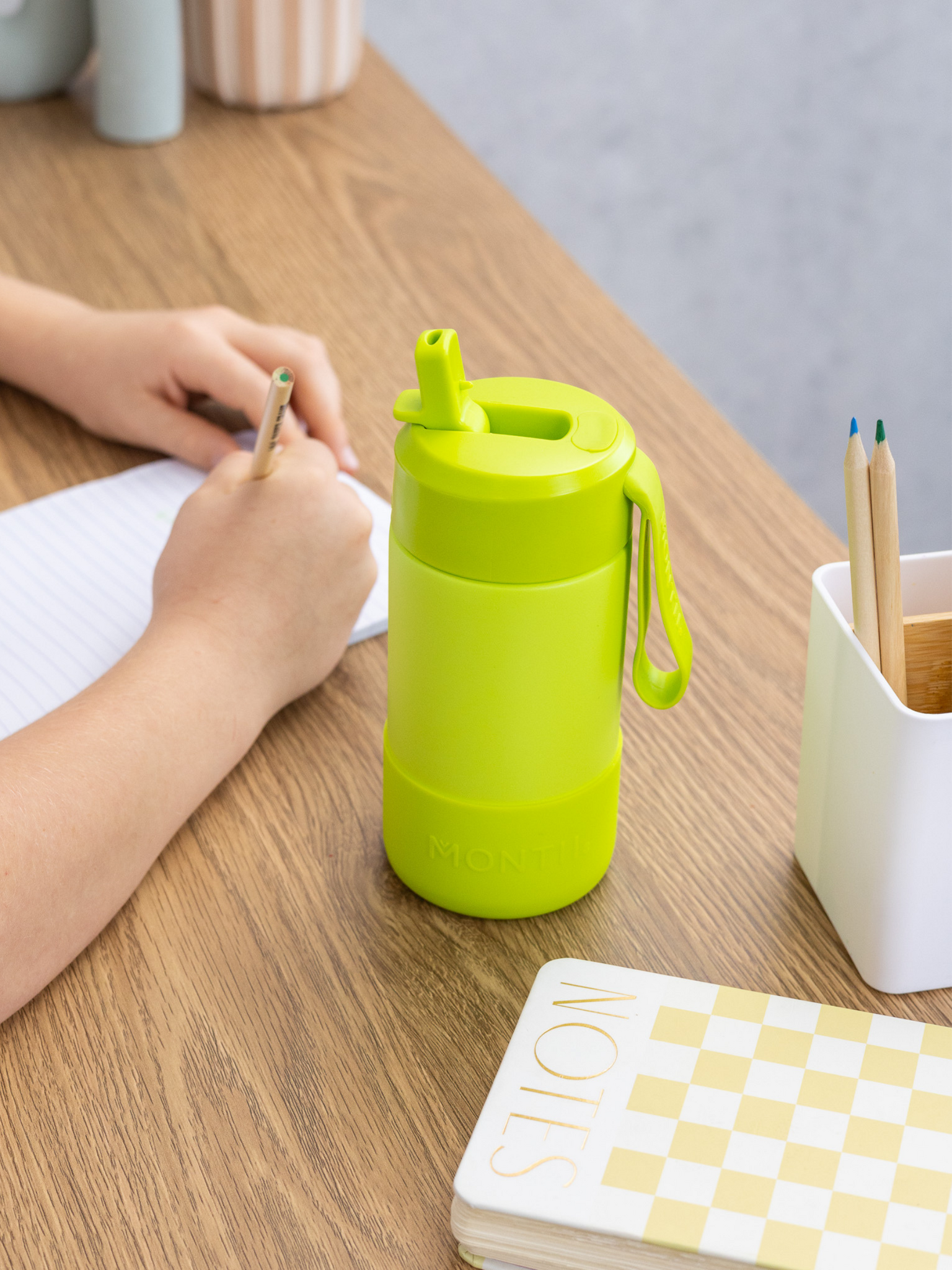 MontiiCo thermo drink bottle Sipper – 350 ml – stainless steel – with carry strap, stainless steel straw and bumper – Fusion range - Matcha lime green-5