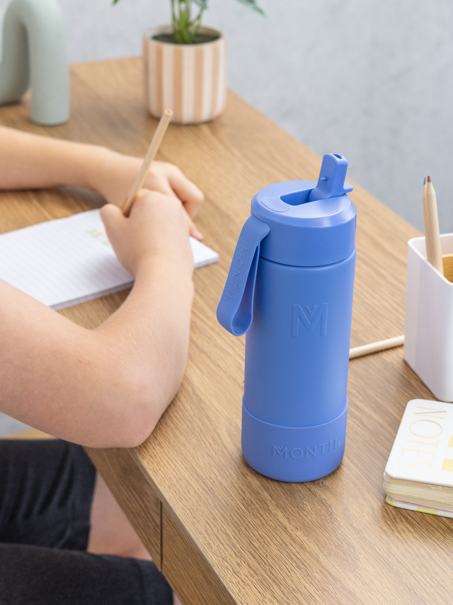 MontiiCo thermo drink bottle Sipper 475 ml – stainless steel – with carry strap, stainless steel straw and bumper – Fusion range - Splash blue-5