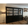 123kast  Buffetkast Miami Beach - 300x53x218H cm - glazen zijkanten - 3 vitrine schuifdeuren - 3 soft close lades - 3 dichte schuifdeuren