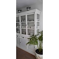 123kast  Buffetkast South Hampton - 180x51x220H cm - 3 vitrine schuifdeuren - 3 soft close lades - 3 dichte schuifdeuren - glazen zijkanten