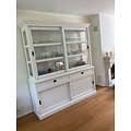 123kast  Buffetkast Miami Beach - 188x53x218H cm - 2 vitrine schuifdeuren - 2 soft close lades - 2 dichte schuifdeuren - glazen zijkanten