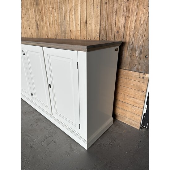 123kast  Showmodel - Dressoir Sara - 200x60x90H cm - eiken bovenblad - 4 scharnierdeuren - RAl 9001