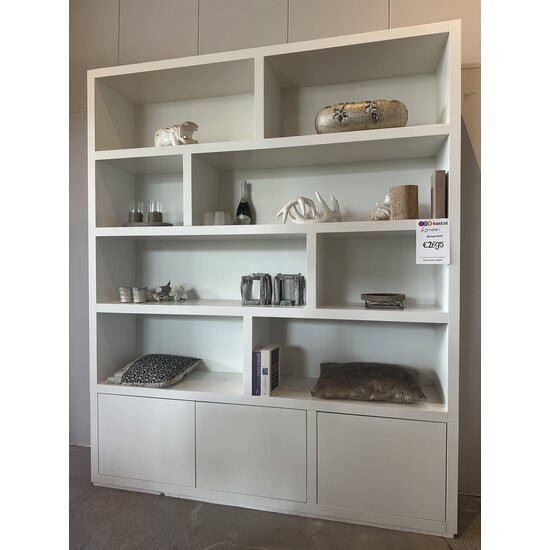 123kast  Vakkenkast Londen 01 - 200x40x240H cm - 3 dichte deuren - open vakken - strak design