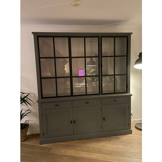 123kast  Buffetkast Montana 03 - 200x46x220H cm - 3 stalen deuren - strak design - zwarte greepjes - 3 soft close lades