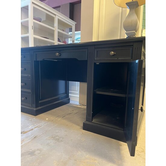 123kast  Showmodel Bureau Philine - 160x70x79H cm - RAL 9005 - uitschuifbaar toetsenblad - 5 soft close lades - 1 dichte scharnierdeur - klassiek