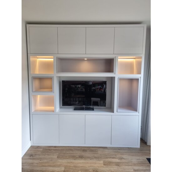 123kast  Tv vakkenkast Chard - 250x45x270H cm - vak in vak vakken - push to open deuren - strakke afwerking