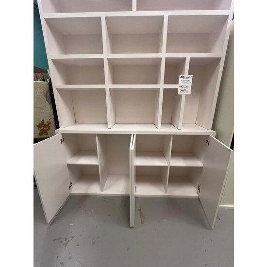 123kast  Showmodel vakkenkast Kingbridge -  200x35/45x262(H) cm - onderkast 100cm hoog - NCS S 0505-R