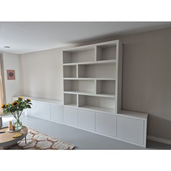 123kast  Tv dressoir met vakkenkast Sassari - 540x40x65/240H cm - push to open deuren - open vakken - strak design
