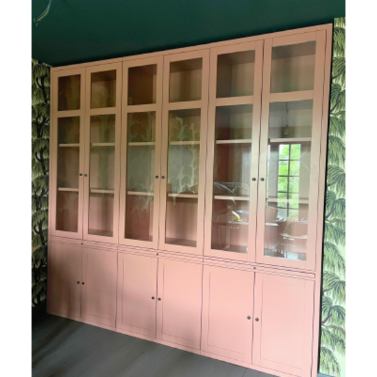 123kast  Vitrinekast Theo-Bert - 292x58x280H cm - scharnier deuren - uitschuif planken