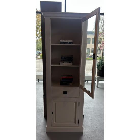 123kast  Showmodel vitrinekast Miss 04 - 76x46x205H cm - RAL 9001