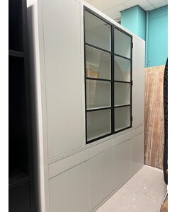 Showmodel Vitrinekast Milazzo - 240x40x250H cm - stalen deuren - ral 9010